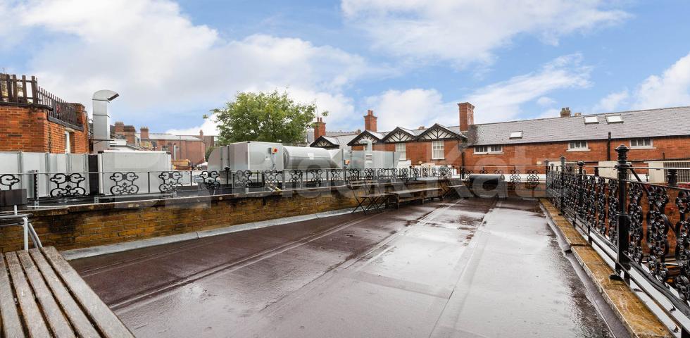 			2 Bedroom, 1 bath, 1 reception Flat			 Park Road, Crouch End